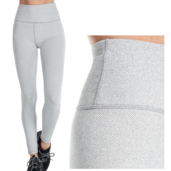 KORAL Seamless Herringbone Jacquard Winter Warm Leggings in Light Gray Size M - Picture 11 of 13